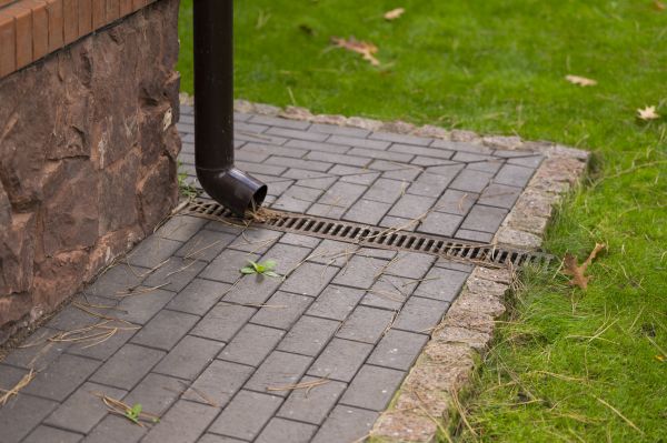 Gutter Drain Maintenance in Sun City West
