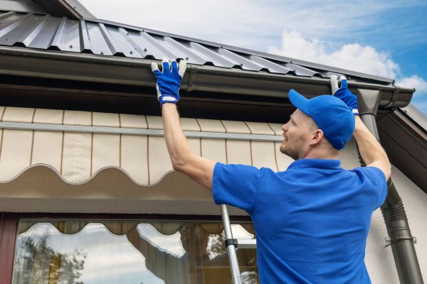 Rain Gutter Maintenance in Sun City West